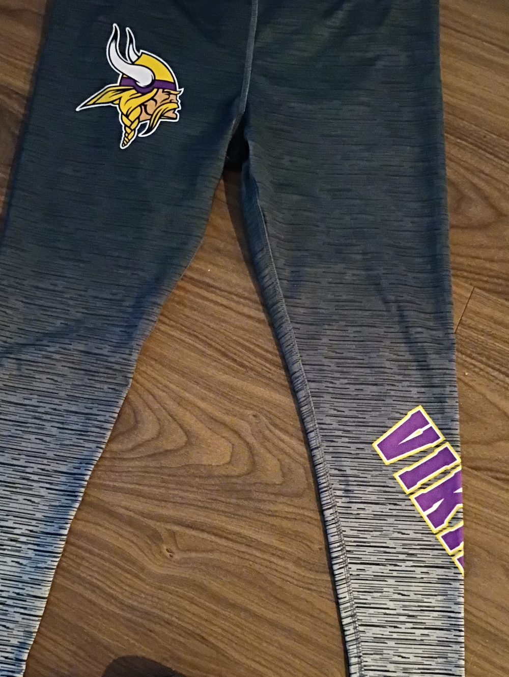Womens Gray Vikings Logo Leggings - Team Graphic Bottoms